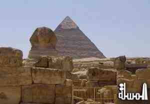 تنشيط سياحة مصر تستضيف الطفلة الهندية مصممة ماكيت الهرم 