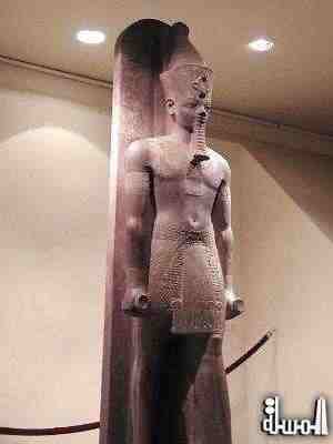 اكتشاف أضخم  تمثال للملك أمنحتب الثالث بالأقصر