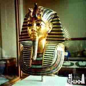 مصر تسترد 19 قطعة أثرية للملك توت عنخ آمون من متحف الميتروبوليتان بأمريكا