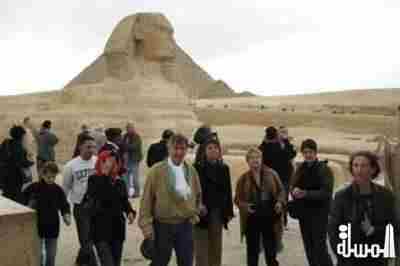 السياحة المصرية تنخفض بنسبة 60%محققة خسارة قدرها 3.8مليار جنيه فى مارس الماضى