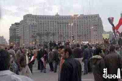 المعتصمون يعيدون فتح مجمع التحرير أمام المواطنين والموظفين
