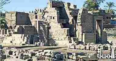 أثريون يطالبون بإنقاذ معبد الطود من براثن الإهمال