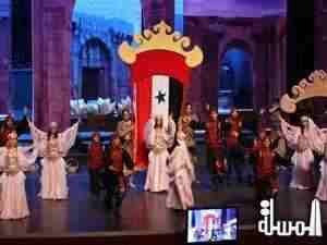 لوحات راقصة تتغنى بالموروث الشعبي في المحافظات السورية المختلفة