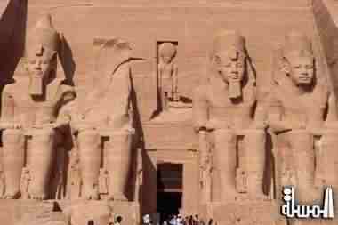 أثريو متحف النوبة وأبوسمبل يعلقون اعتصامهم ويعتذرون للشعب المصرى