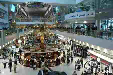 2 ر4 ملايين مسافر عبر مطار دبي في سبتمبر الماضى بزيادة 2 ر6 بالمائة