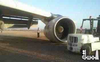 إخلاء الطائرة المصرية من الركاب دون أن يصاب أحد بأذى