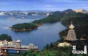 مقاطعة سياحية صينية تتعهد بتطبيق أقصى معايير حماية البيئة الطبيعية