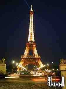 باريس تشرع بالحفر تحت برج ايفل لاستيعاب الاعداد وراحة السياح