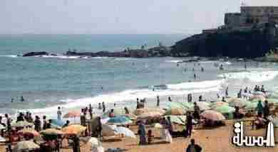 سواحل بومرداس الجزائرية تستقبل أعداد هائلة من المصطافين