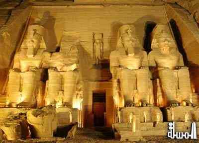 الأثريون يطالبون رئيس مصر بوزارة مستقلة كاملة السيادة للآثار