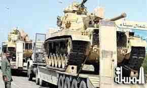 الجيش المصري يدفع بـنحو 10 مدرعات تعزيزا لقواته في سيناء