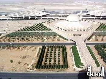 هيئة الطيران تطور جسور الركاب بمطار الملك خالد الدولي