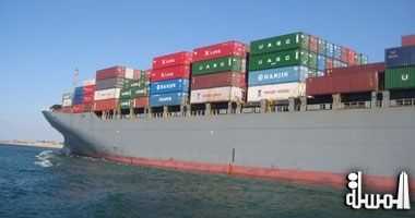 أكبر سفينة حاويات فى العالم تعبر ميناء شرق بورسعيد وتسدد 4.7 مليون جنيه