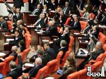 البرلمان التركي يوافق على شن عمليات عسكرية داخل الأراضي السورية