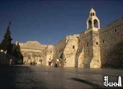 البطريرك ثيوفيلوس يهدد بإغلاق كنيسة القيامة ردا على الممارسات الاسرائيلية