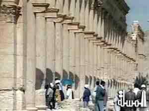 انخفاض عدد السياح من 2.4 مليون إلى 40 ألف سائح في سورية