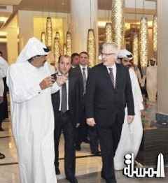 أمير قطر يفتتح 5 فنادق في سوق واقف