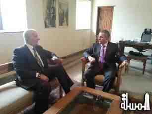 وزير الاثار يبحث مع سفير أذربيجان سبل التعاون بين البلدين