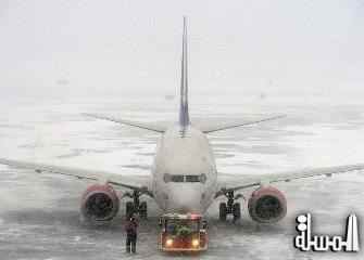 الثلوج تتسبب فى إغلاق مطارين فى لندن