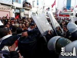 إضراب عام في تونس بعد اشتباكات بين اتحاد العمال وإسلاميين