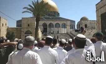 متطرفون يهود يقتحمون المسجد الاقصى للاحتفال بعيد الانوار اليهودي
