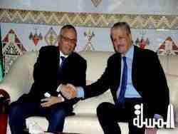رئيس وزراء ليبيا يزور الجزائر أول وجهه له بعد توليه المنصب