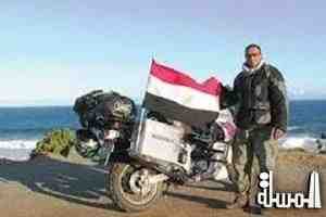 رحالة مصري يصل لأديس أبابا بدراجة ضمن رحلة لدول حوض النيل
