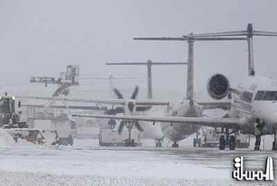 مطارات موسكو تصاب بالشلل بسبب الثلوج