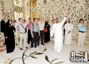 جامع الشيخ زايد الكبير استقبل أربعة ملايين و685 ألف زائر ومصل خلال العام 2012