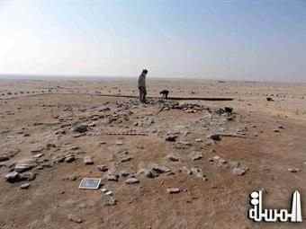 علماء آثار بريطانيين يجرون أبحاثا أثرية في الكويت
