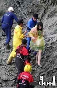 انقاذ 168 سائحا محاصرا بسبب الرياح العاتية بالصين