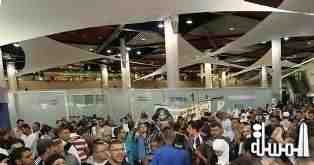 موظفو شركات سياحة يعتصمون ضد قرار إيقاف تصاريح دخول المطار