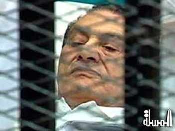 لجنة قضائية بسجن طرة للنظر في تجديد حبس مبارك