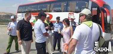 سياحة اريحا والشرطة يقومان بحملة توعية للباعة بالمنطقة
