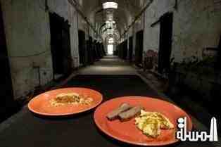 تناول طعام السجناء سياحة جديدة في امريكا