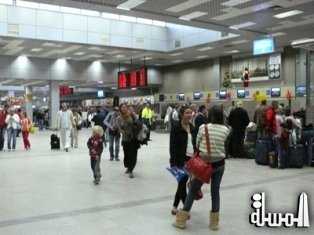 مطار الغردقة الدولى يستقبل أكثر من 13 ألف سائح من مختلف الجنسيات