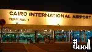 مطار القاهرة يغلق الملاحة الجوية ساعتين لعروض القوات الجوية
