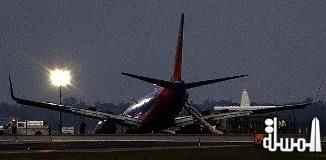 8 جرحى جراء هبوط طائرة بوينج 737 بمطار لاغوارديا