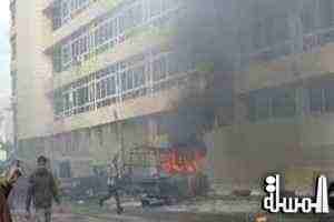 اشعال النيران بمبنى محافظة الجيزة على يد مئات من الاخوان