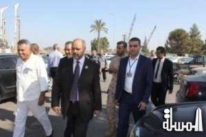وزير المواصلات يتفقد مطار طرابلس الدولى