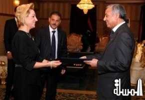 رئيس المؤتمر الوطنى الليبى يعتمد اوراق سفيرة الاتحاد الآوروبى