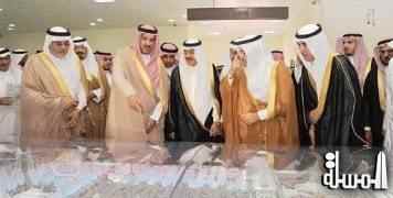 أمير المدينة المنورة يفتتح صالة الحجاج في مطار الأمير محمد بن عبد العزيز الدولي