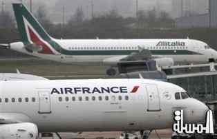 توقعات بتأثر حركة الطيران فى المطارات الفرنسية اليوم بسبب إضراب المراقبين الجويين