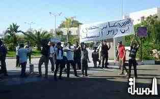 احتجاج العاملين بأحد فنادق شرم الشيخ