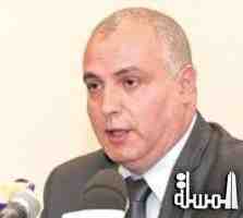 وزير سياحة الجزائر ينتقد القطاع وخدمات الفنادق