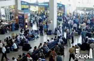 اليمن يغلق مطاراته الدولية بسبب اضراب العاملين