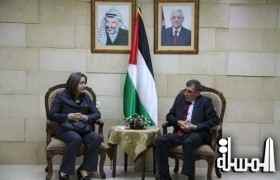 وزيرة سياحة فلسطين تبجث مع محافظ اريحا سبل دعم القطاع