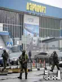 أوكرانيا تستعيد السيطرة على مطاري القرم وسط تحليق مروحيات روسية