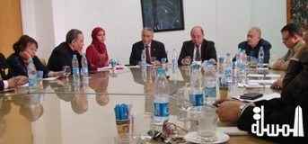 عرب يبحث مع اعضاء لجنة الإعلام بالمجلس الأعلي للثقافة المعوقات الى تواجه القطاع
