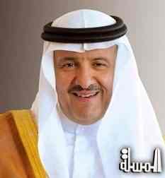 الأمير سلطان بن سلمان رئيس هيئة السياحة والاثار السعودية يتسلم جائزة القيادة من مؤتمر الاستثمار العربي الفندقي 2014